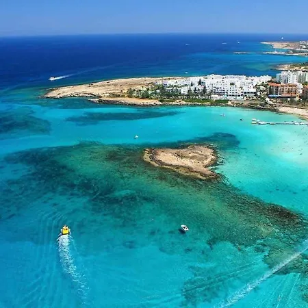 Sea View شقة *